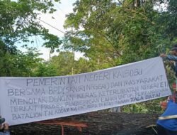 Sengketa Lahan Batalyon TNI: Warga Kaibobo Blokade Jalan, Aktivitas Lumpuh, Spanduk Penolakan Dibentangkan