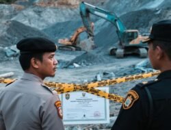 Polda Maluku Segel Tambang Ilegal Batu Pica di Kali Laala dengan Police Line