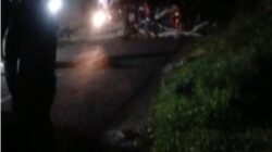 Pemalangan Jalan di Nuruwe Diduga Terkait Izin Wisuda Tersangka Pembunuhan, Warga Resah dan Minta Tindakan Tegas Polisi