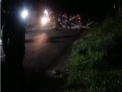 Pemalangan Jalan di Nuruwe Diduga Terkait Izin Wisuda Tersangka Pembunuhan, Warga Resah dan Minta Tindakan Tegas Polisi