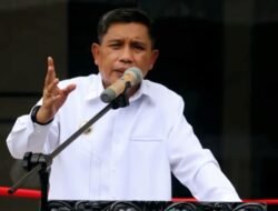 Postingan Walikota Ambon Bodiwin Soal ‘Kritik’ yang Dibingkai Fitnah ,Hak Asasi Pejabat Tak Bisa Dicabut.