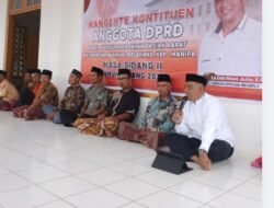 Anggota DPRD SBB Risno Judin Gelar Mengente Konstituen dan Tauzia Ramadhan di Dusun Tawabi Jaya