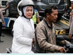 Siti Khotijah Di Siksa! Mobil Dinas ditarik  Paksa Tanpa Pengganti,Pulang  Naik Ojek,Balas Dendam Ibu Negara  SBB Terbongkar?